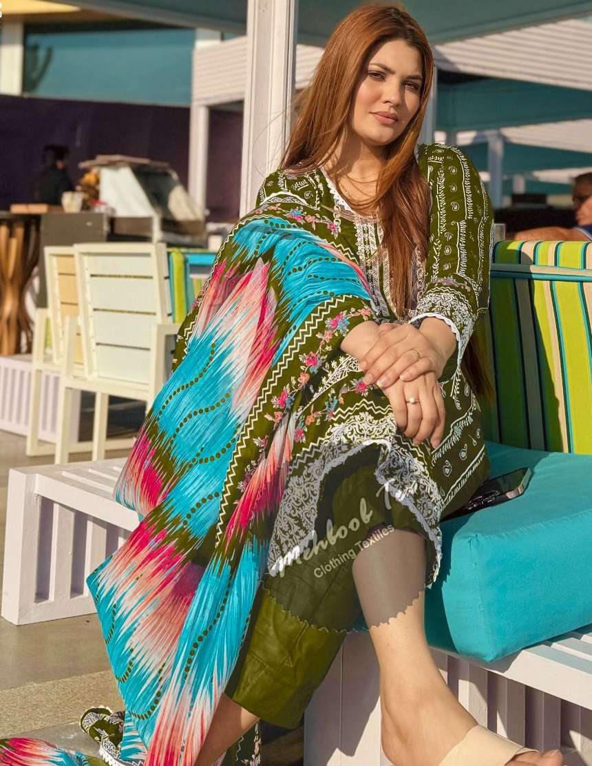 CHEVRON LUXURY LAWN D no 1306 by Mehboob Tex